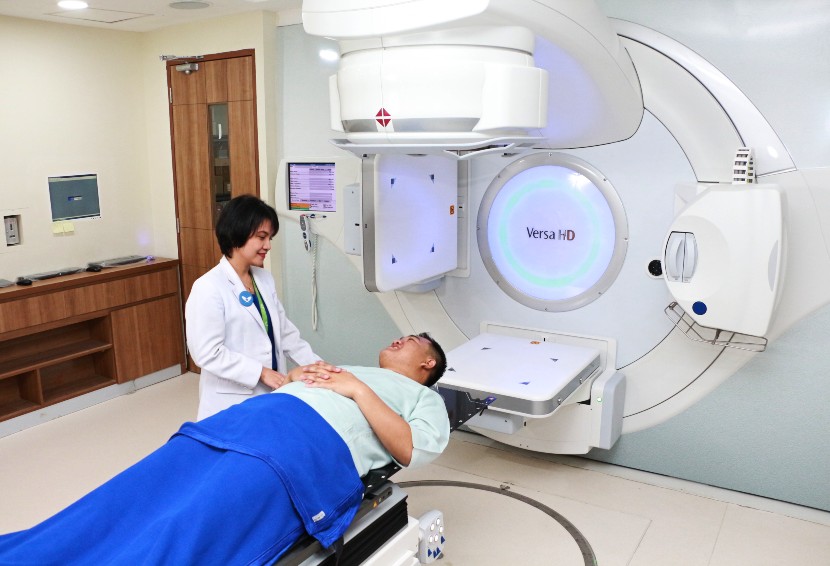 Peran Vital Tenaga Medis dalam Proses Pengangkatan Kanker yang Presisi dan Penuh Empati